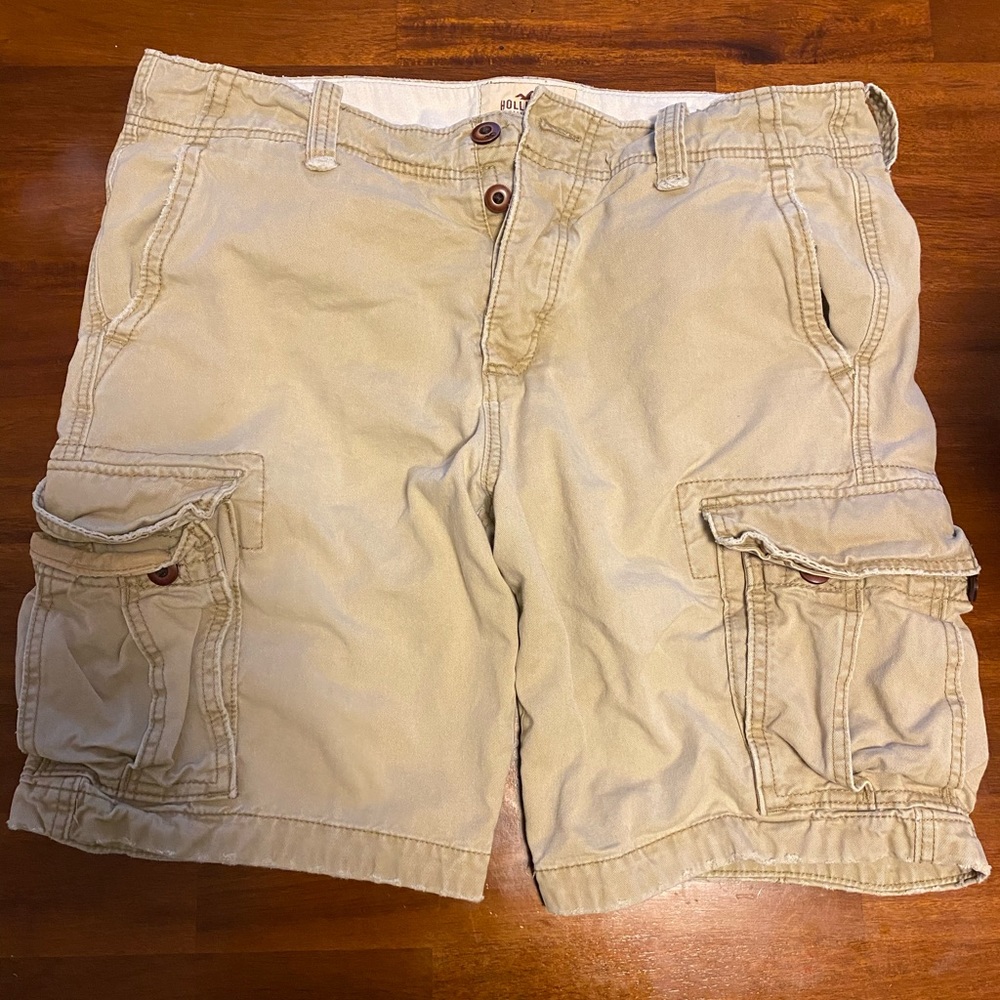 Hollister size 36 cargo shorts